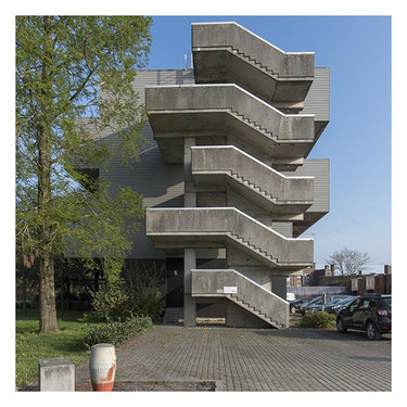 Fédération Wallonie-Bruxelles - Guide d'architecture moderne et contemporaine, Edition Tournai-Wallonie Picarde - Edition Mardaga.