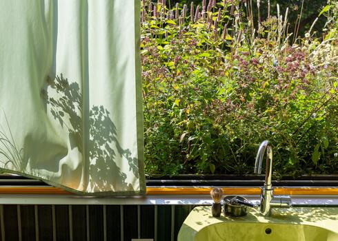 le paysage depuis la salle de bain