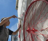 Detail during one of the participative workshops to co-construct the wall