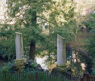 L'étang et les fabriques de jardin de l'ancienne maison Pelgrims ©Séverin Malaud