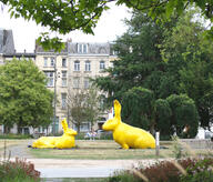 L'oeuvre "2 amis, jamais perdus" dans le Parc Crombez, en collaboration avec Christophe Lorenz ©ValentineDesplechin