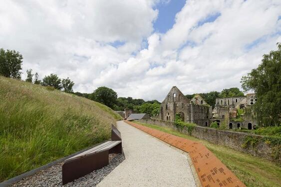 Villers - parcours vers les ruines