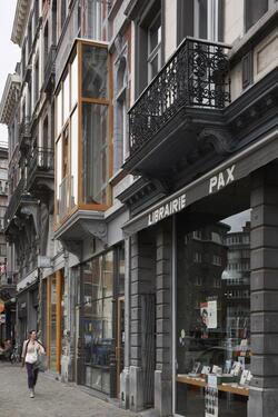 Librairie Pax / façade