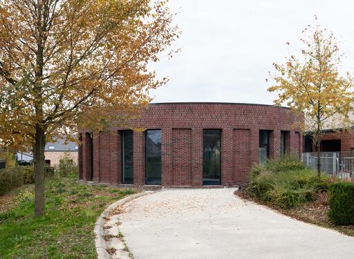 Extension of the Bossière’s Primary School / Goffart-Polomé Architectes