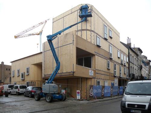 Vandermaelen street view / wood worksite