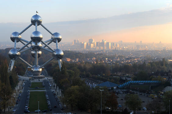 Plateau du Heizel - vue à partir du Palais d'Exposition -Reportage sur le patrimoine bruxellois pour le comte du Cabinet de Mr Emi Kir et le Cabinet Mr Charles Picqué - Ministre président Région Bruxelles Capitale - Edition d'un livre