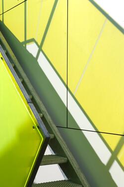 Stairs / plexiglas yellowCladding and guard