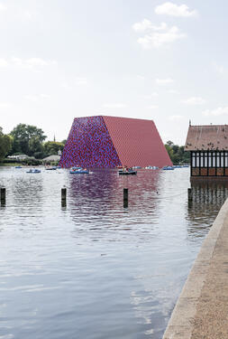 Le Mastaba de Londres, Christo