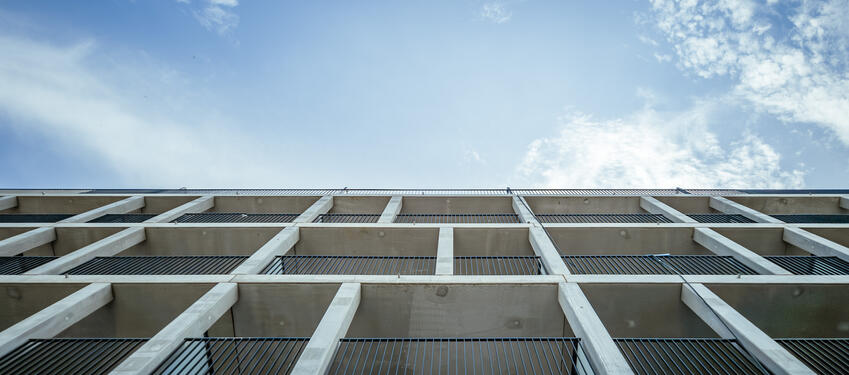 balcons de l'immeuble de logements