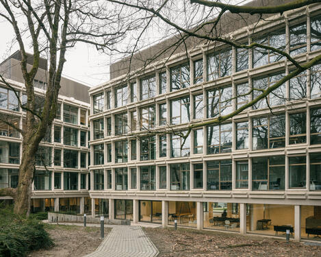 jardin publique & zone d'entrée