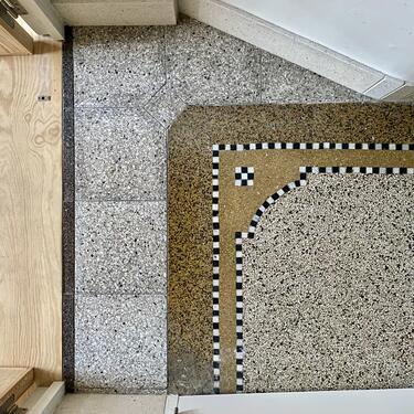 FIERLANT - rdc - terrazzo existant complété par dalles de réemploi