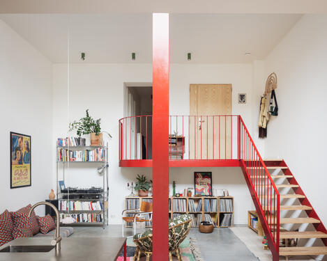 FIERLANT - séjour du duplex en rez-de-jardin
