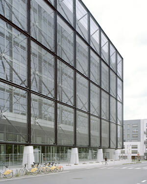 Image extérieure façade sud espace public